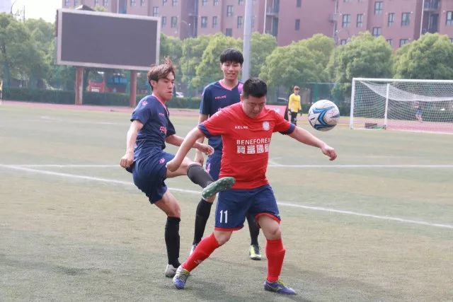 想要成为迷人女性，先掌握其气质与穿搭